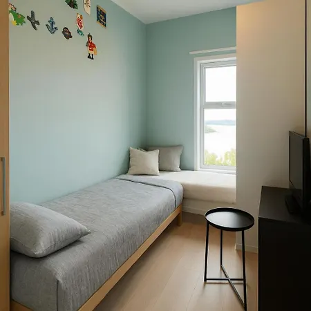 펜션 Leirvikneset Panoramic Sea View House *
